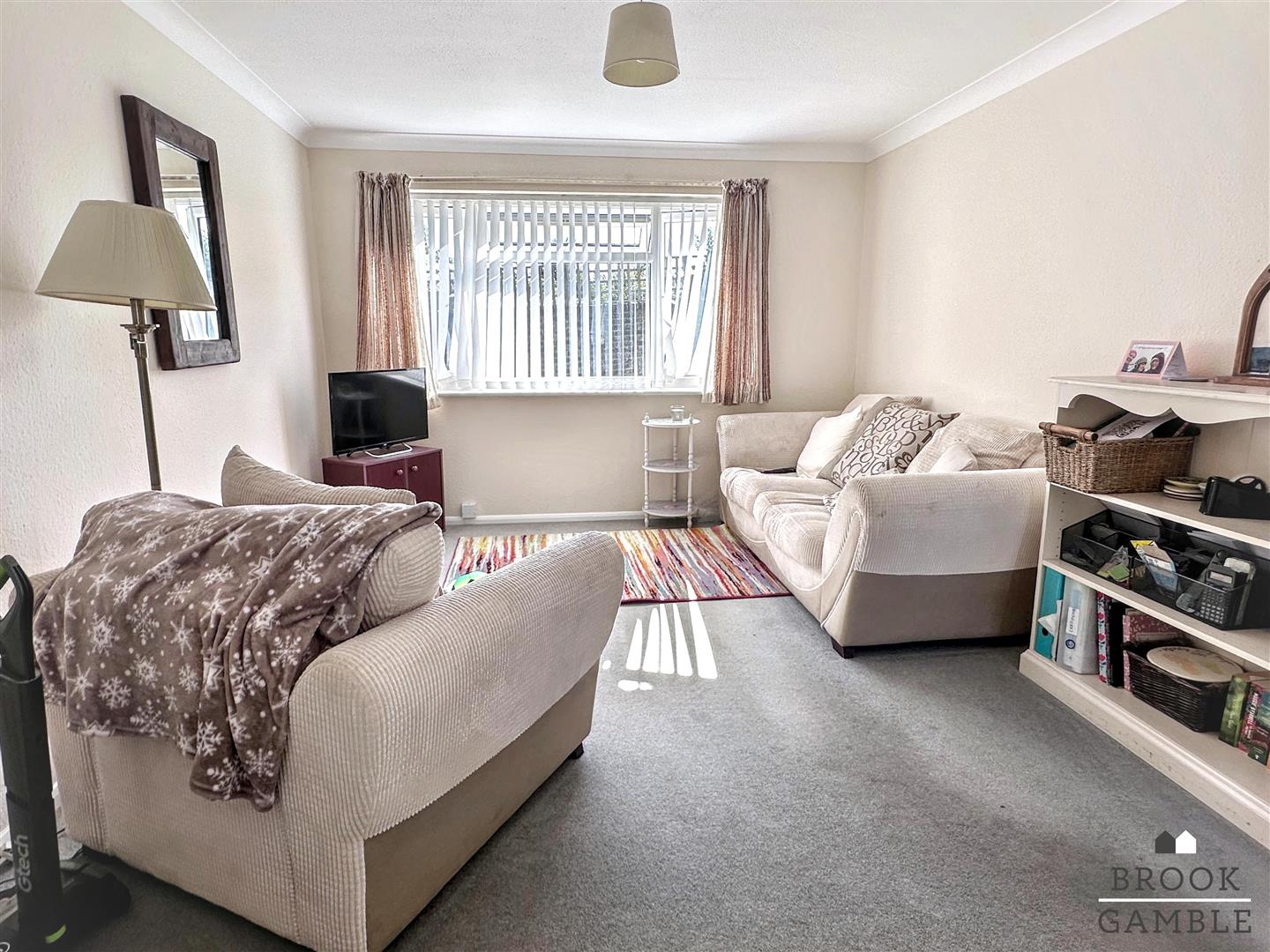 1 Bedroom Bungalow. Broomfield Street in Eastbourne,  2